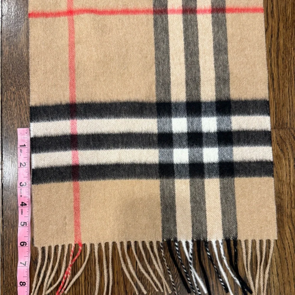 BURBERRY NOVA CHECK Cashmere Scarf Made In Scotland